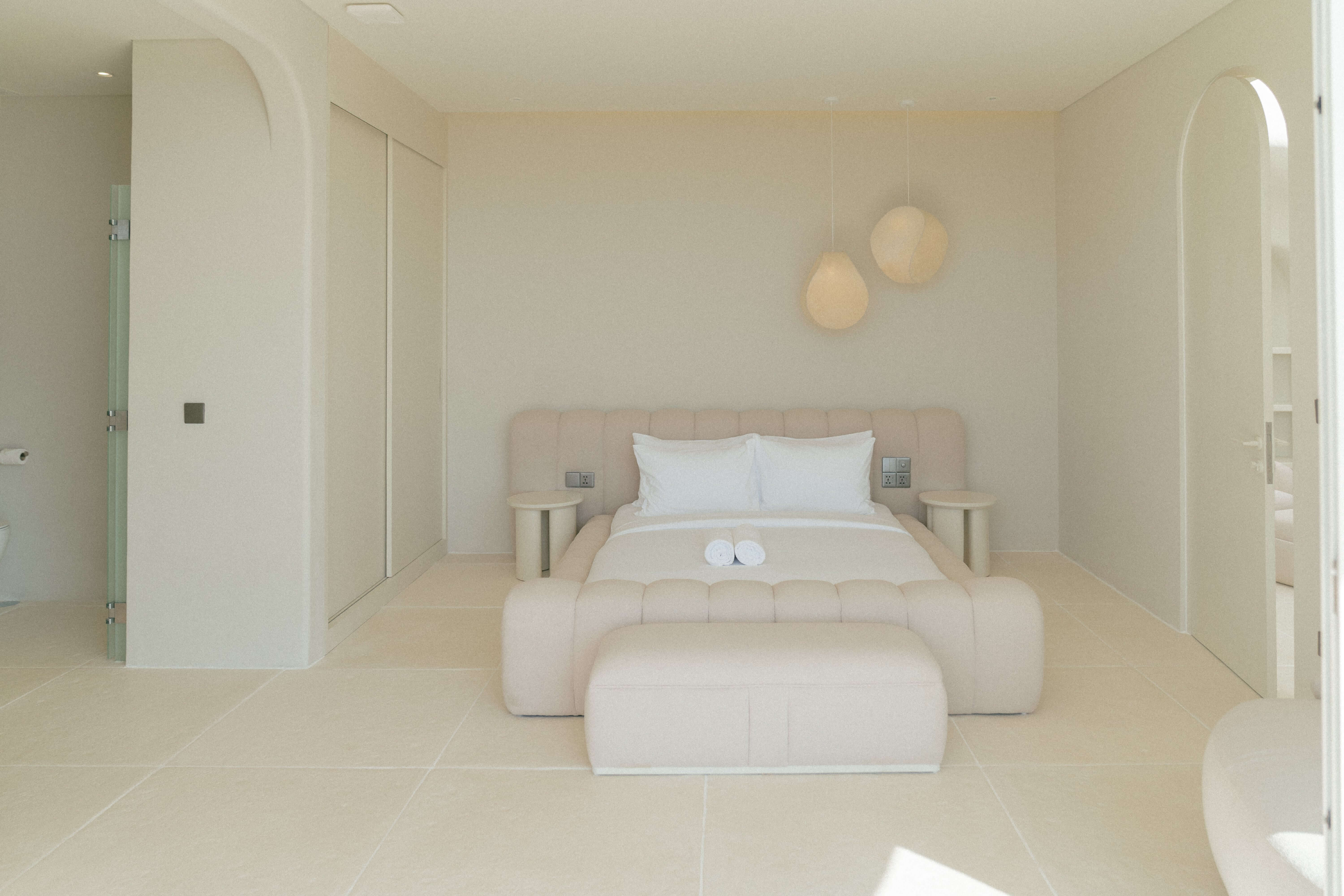 Villa Ariana - Three-bedroom cliffside retreat